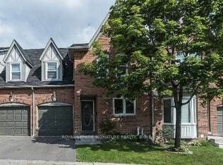 5865 Dalebrook Cres #64B, Mississauga, ON L5M 5X1
