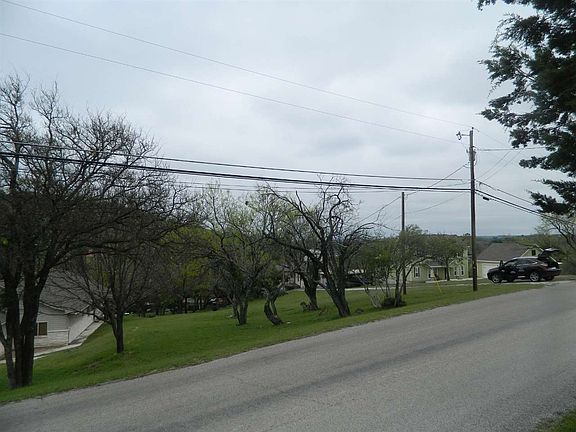 4th image of 332 Sandy Mountain Dr
