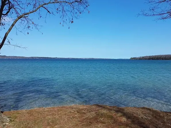 9357 Fairview Rd, Williamsburg, MI 49690