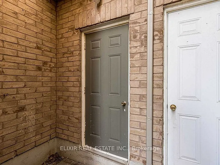 90 Delport Close — Photo 35