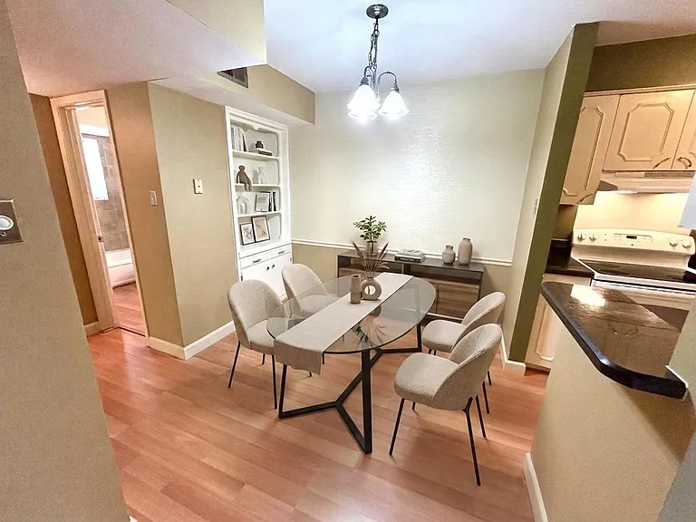 1045 Shook Ave #113 — Photo 5