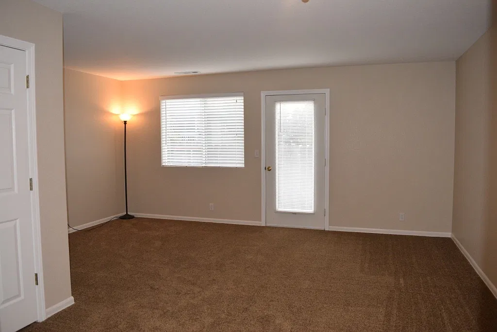 2 bed, 1074 sqft, $1,500 — Photo 3