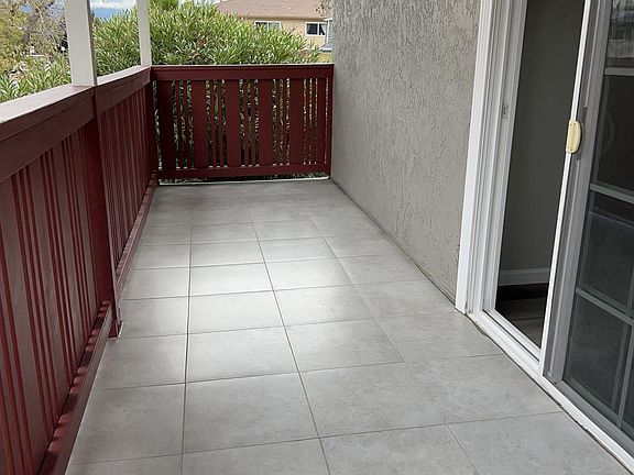 4th image of 1131 Oakmont Dr APT 4