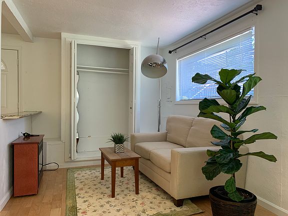 4th image of 6040 Buena Ventura Ave #1