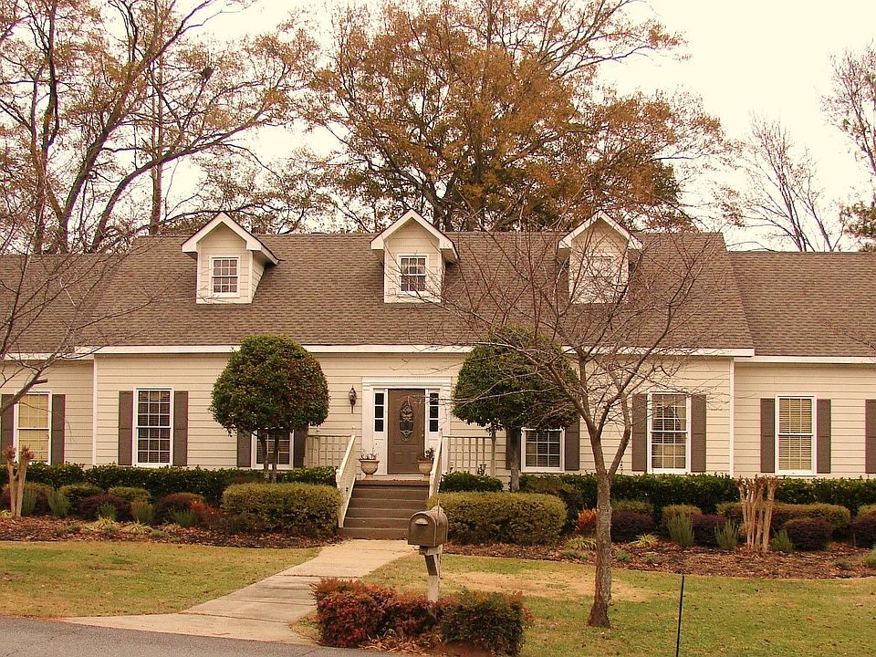 FRONT VIEW OF HOME