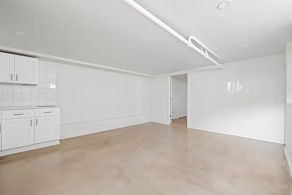Rented by Compass | media 2