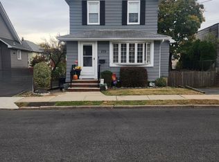 272 Castle Ter FLOOR 2, Lyndhurst, NJ 07071