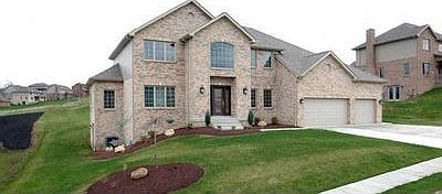 1st image of 733 Bradgate Dr