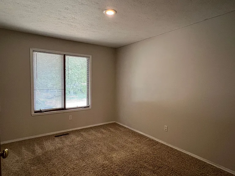3243 S Nettleton Ave — Photo 14