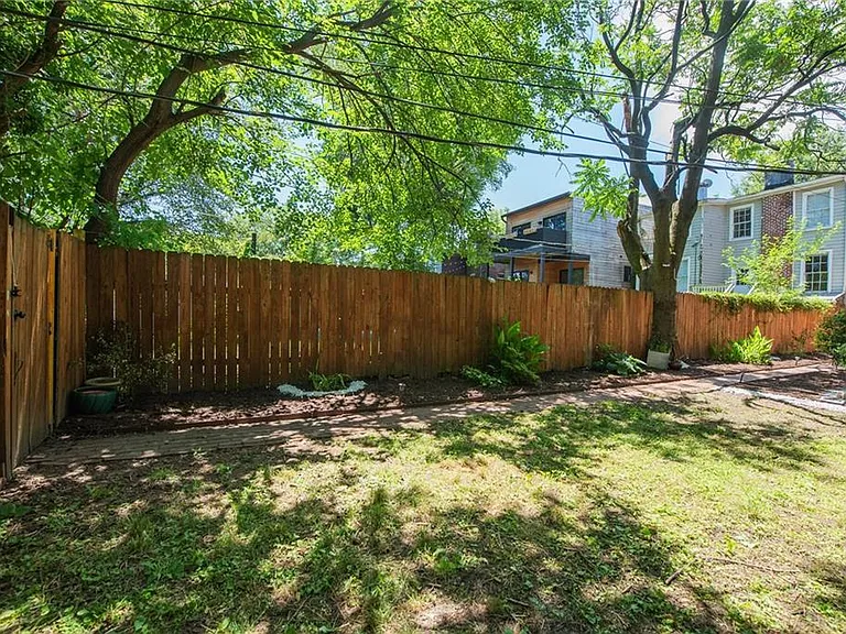 512 W Marshall St #B — Photo 8