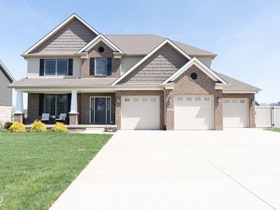 1000 N Wild Pine Dr, Yorktown, IN, 47396