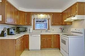 5th image of 28 N Prince Dr