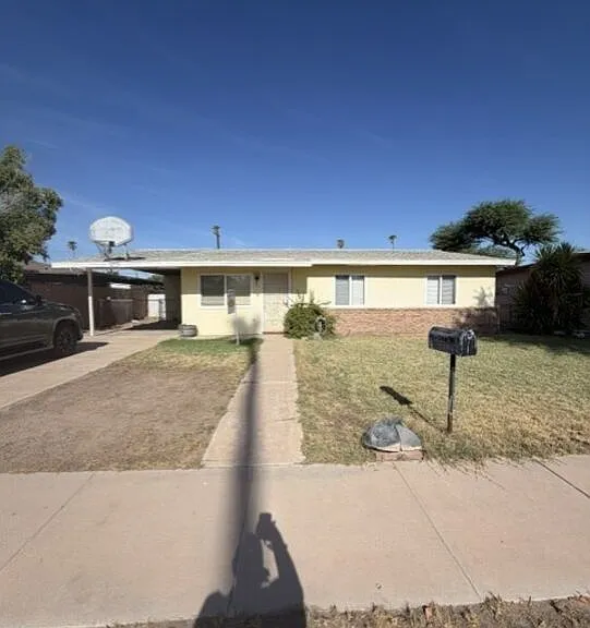711 Walnut Ave — Photo 1