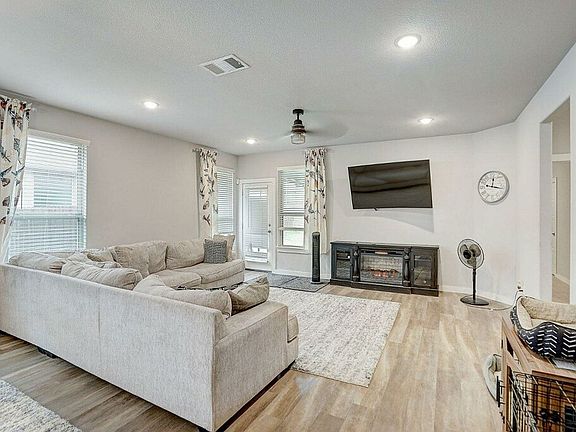 5th image of 14540 Frog Lake Dr