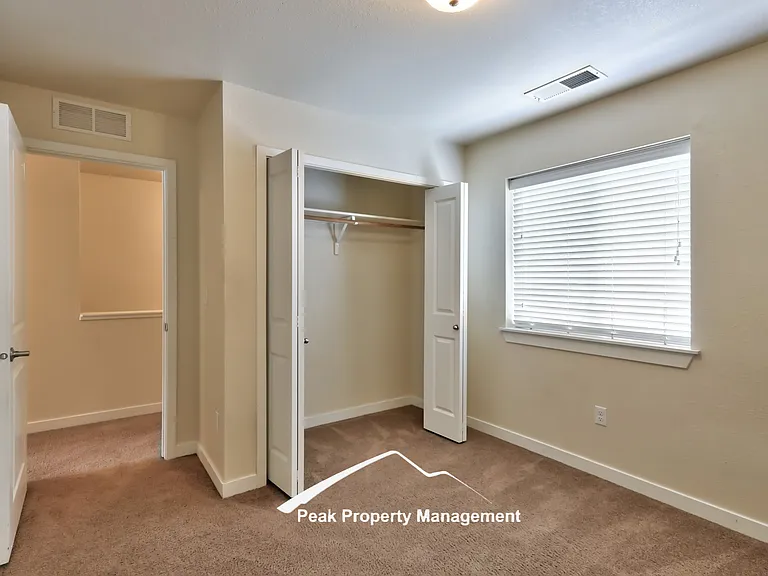 423 1st Ave N #108 — Photo 11