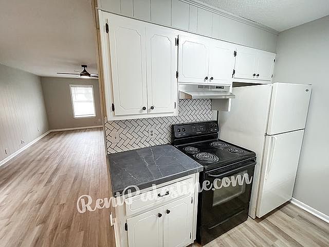 1st image of 203 E Dallas St #203