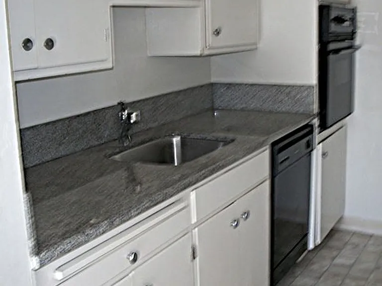 1550 Walnut St #1 — Photo 5