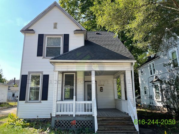 1050 Thomas St SE