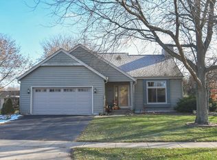 1299 Blue Dahlia Rd, Oconomowoc, WI 53066