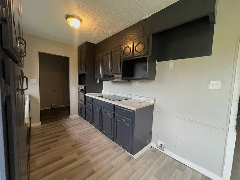 8368 Bay Dr — Photo 3
