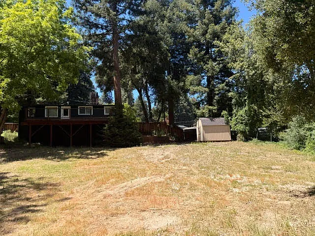 276 Woodland Dr — Photo 15