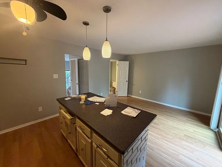 3217 Stockton Pl — Photo 4