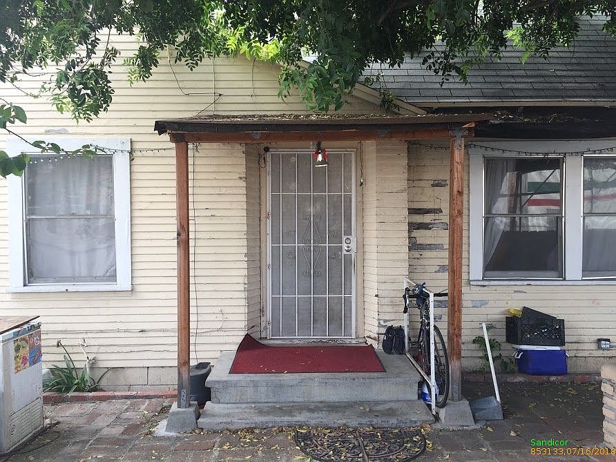 1st image of 528 Denby St