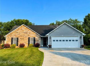 44 Cottage Ridge Rd, Fletcher, NC 28732