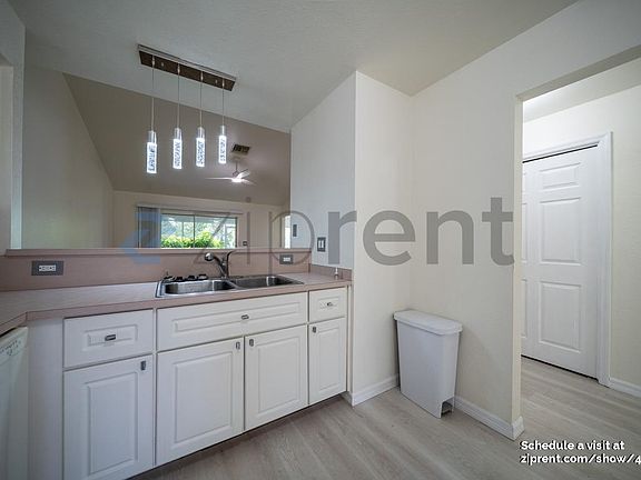 5th image of 840 SE 8th St #840