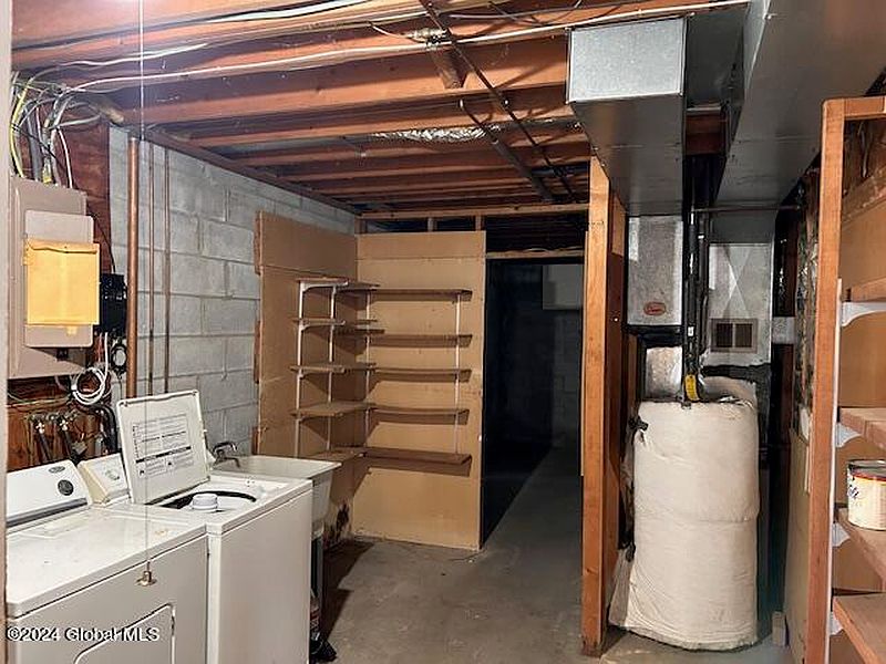 3rd image of 36 Cromer Avenue