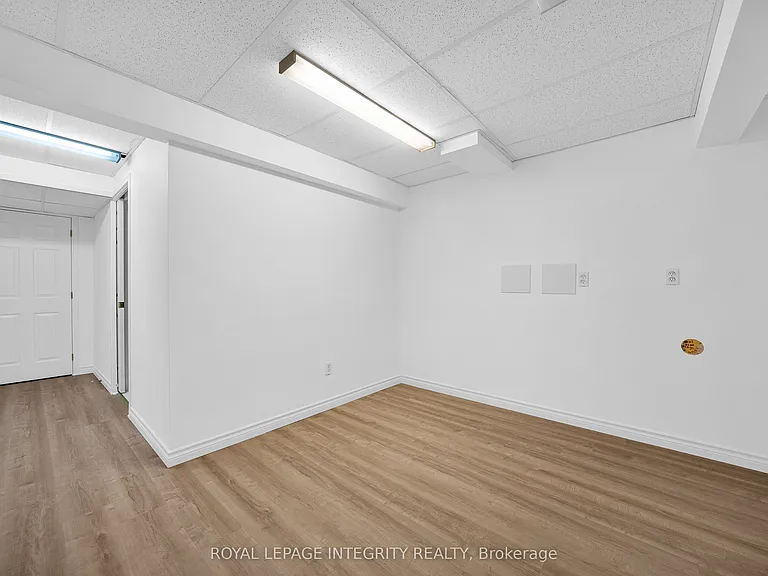 1218 Rideau Bend Cres — Photo 42