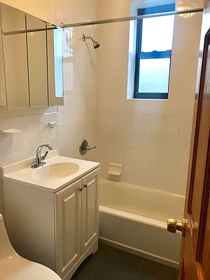 Rented by Rachel Realty | media 27