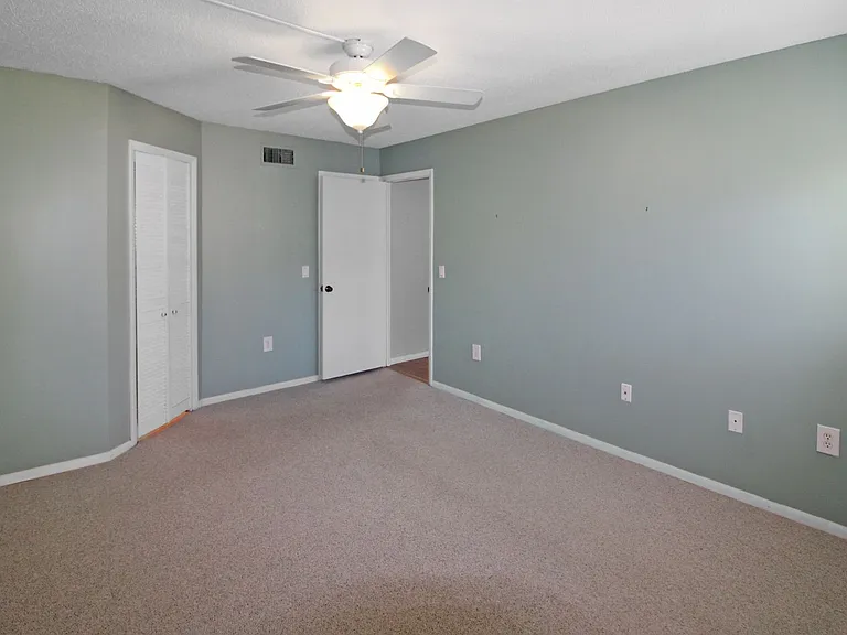 995 Laguna Dr #305 — Photo 11