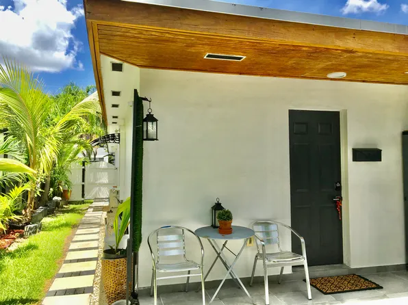 2957 SW 38th Ct, Miami, FL 33134