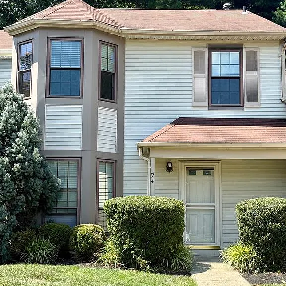 74 Tynemouth Ct — Photo 1