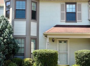 74 Tynemouth Ct, Robbinsville, NJ 08691