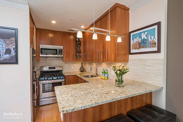 Sold by Sotheby's International Realty | media 8