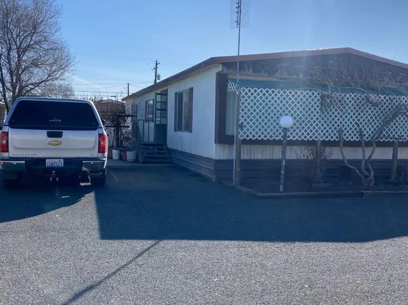 400 W 5th St Unit 27, Grandview, WA 98930