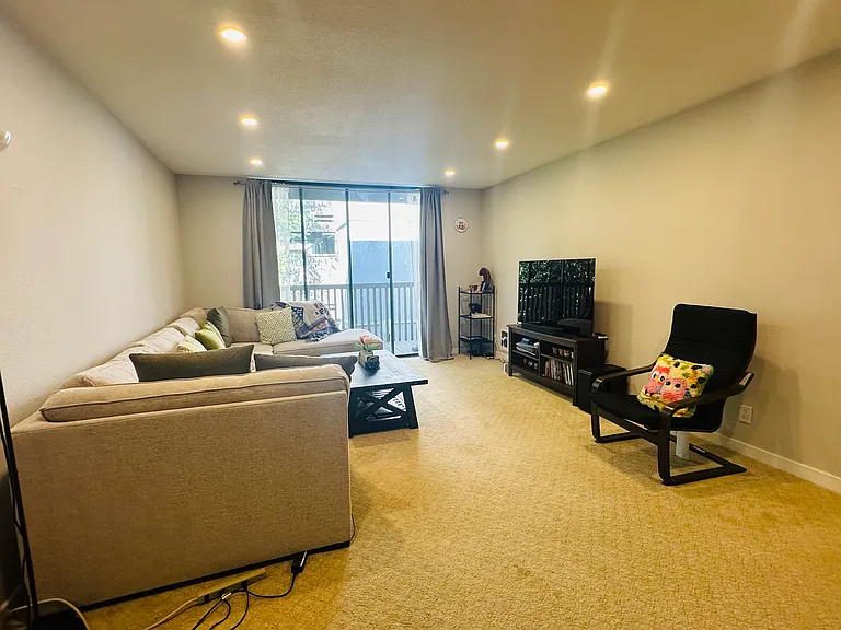 7226 Shelter Creek Ln — Photo 23