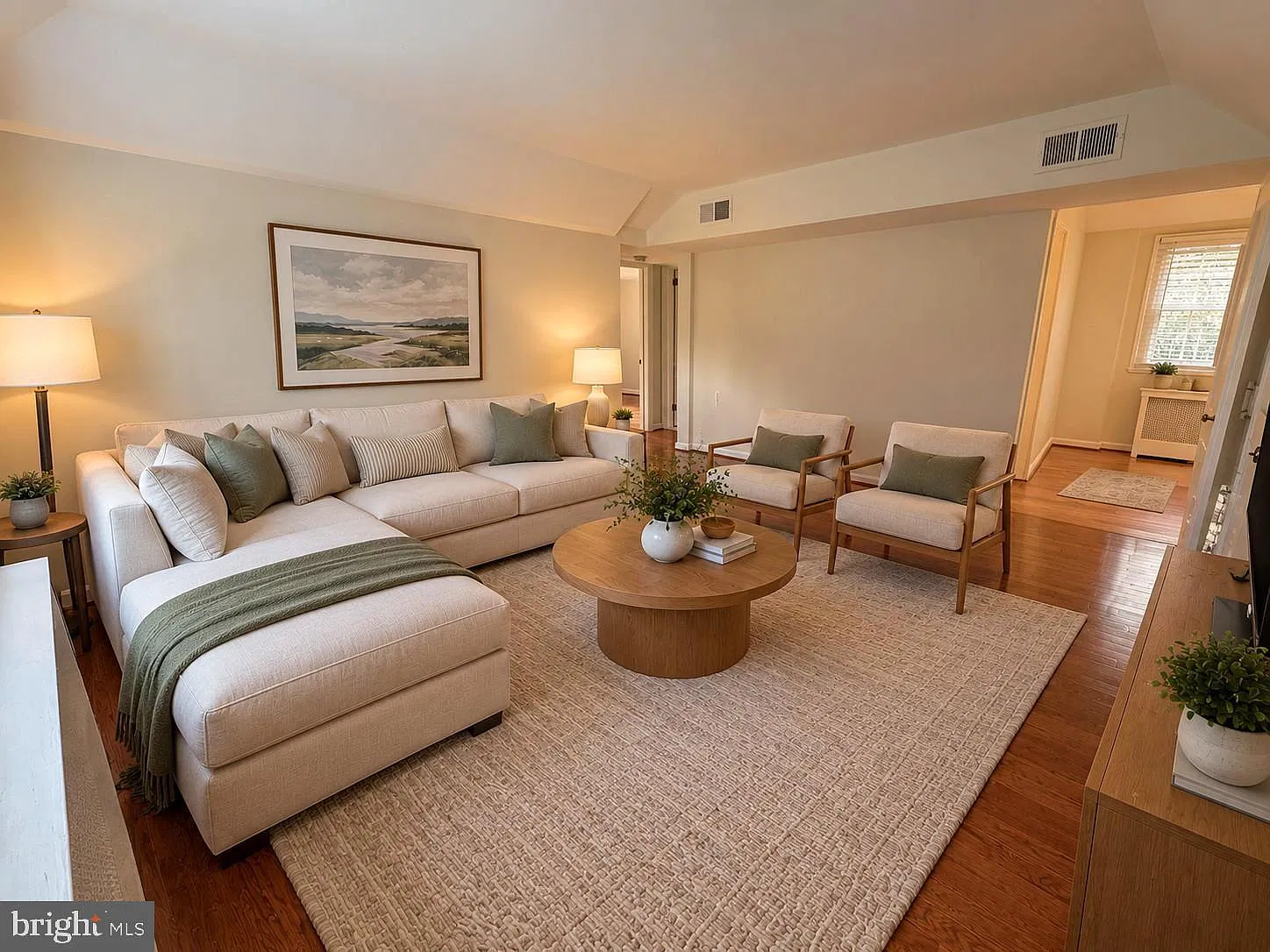 2 bed, 1.0 bath, 840 sqft, $2,650 — Photo 3