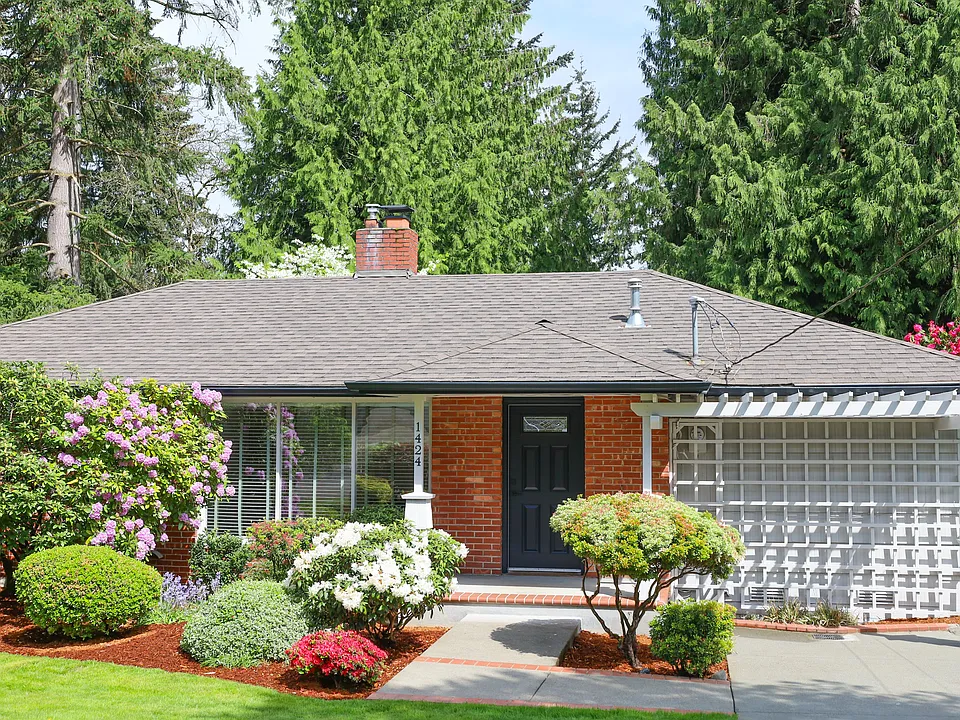 1424 105th Ave SE