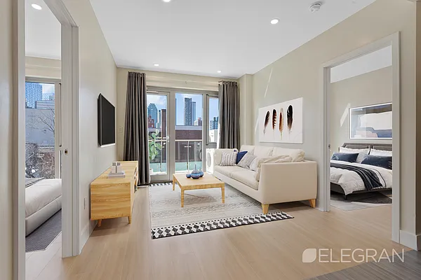 Rented by (Legacy) Elegran | media 8