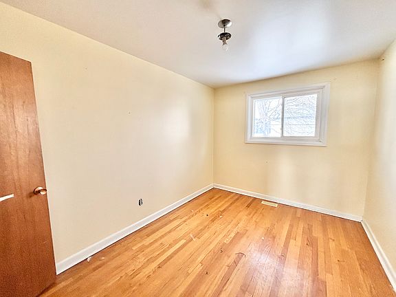 2nd image of 839 Maplewood Ave