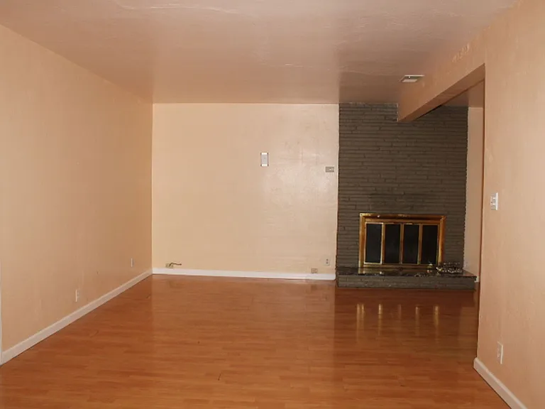 2337 Rumrill Rd — Photo 13