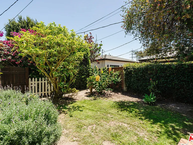 2735 Clyde Ave — Photo 41