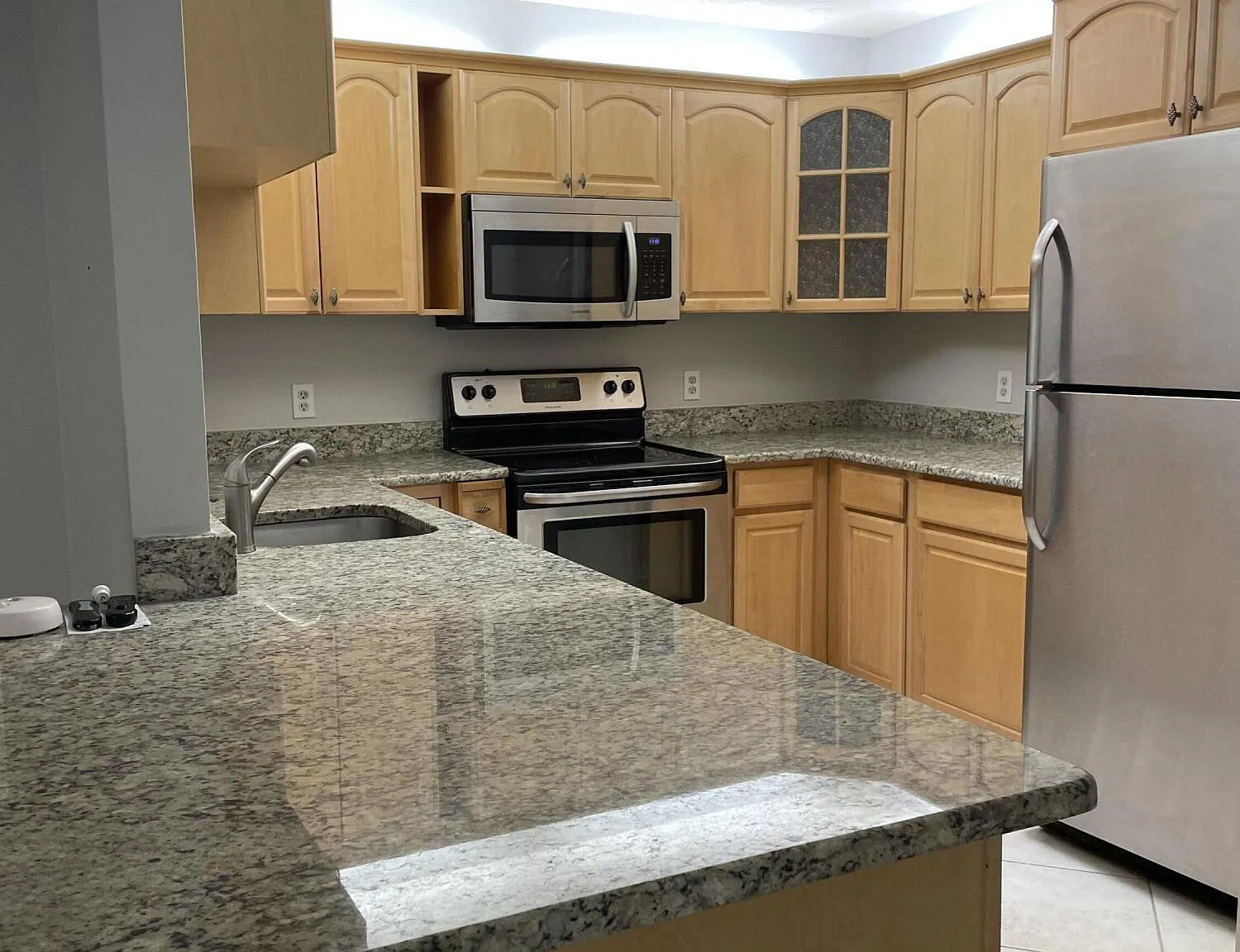 2 bed, 2.0 bath, 1029 sqft, $2,100 — Photo 1