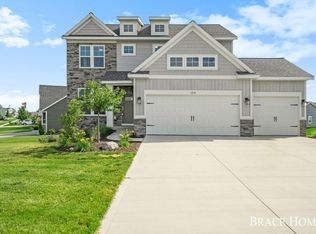 1250 Starlite Dr, Byron Center, MI 49315