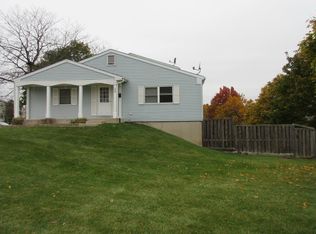 1924 Oxford Ct, Schaumburg, IL 60194