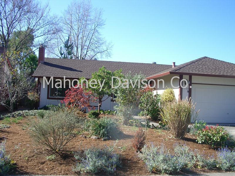 1st image of 8519 Lakewood Ave