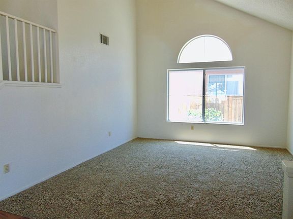 3rd image of 12453 Glennaire Pl